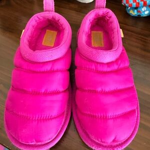 UGG Vibrant Pink Kids Puffer Slippers 12c